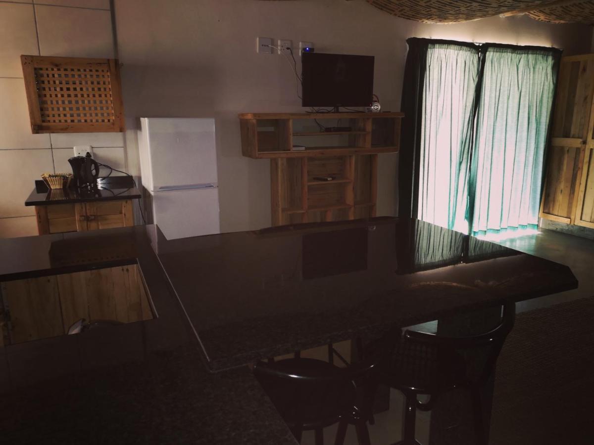 Aaa Rose Garden Guesthouse Mookgophong Kültér fotó